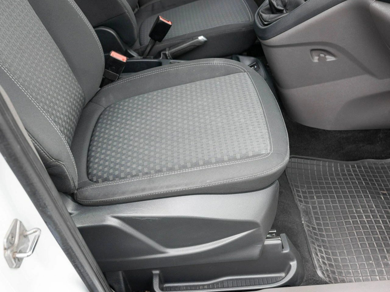 Ford Transit Connect - Zdjęcie 21