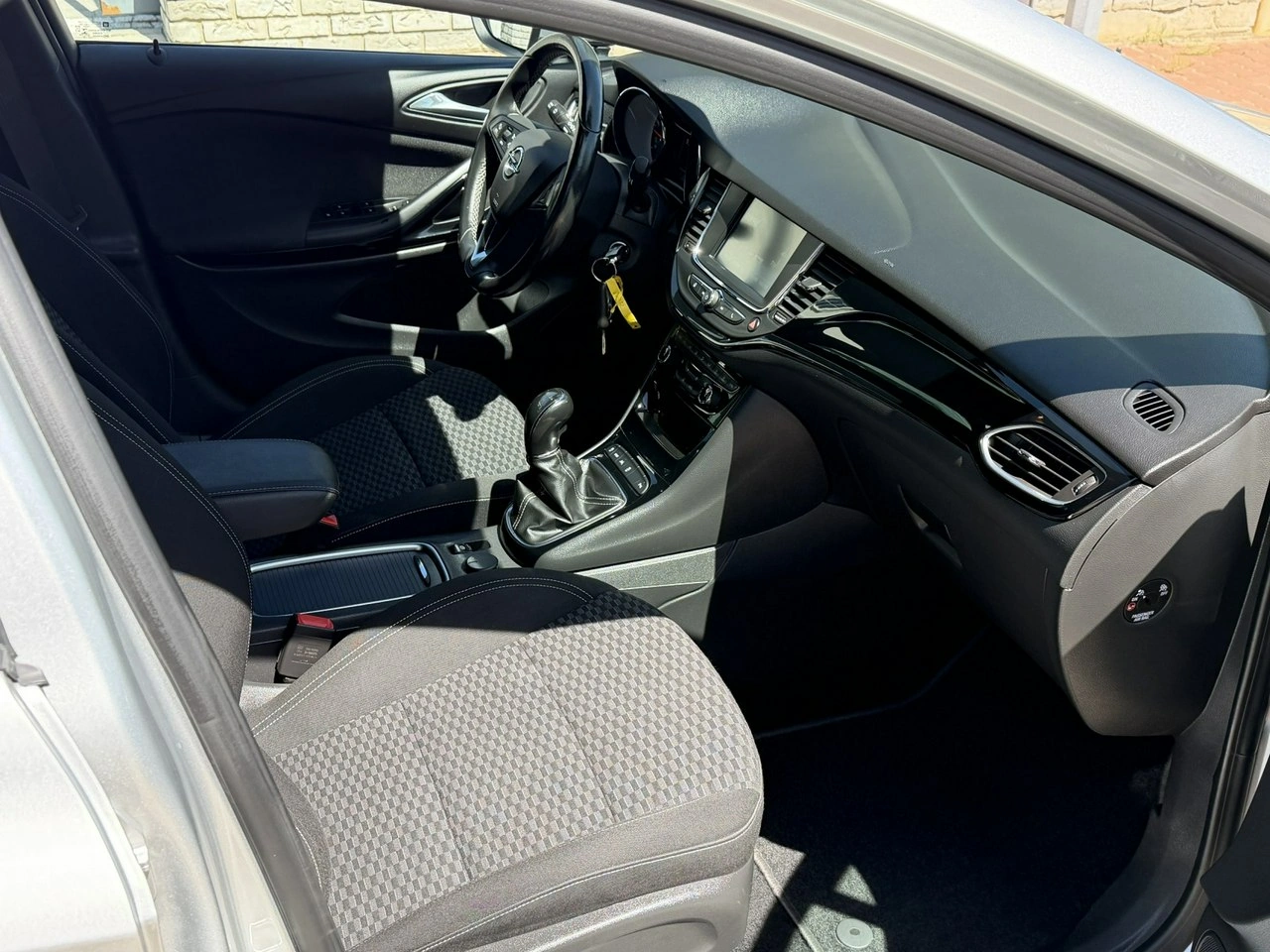 Opel Astra - Zdjęcie 6