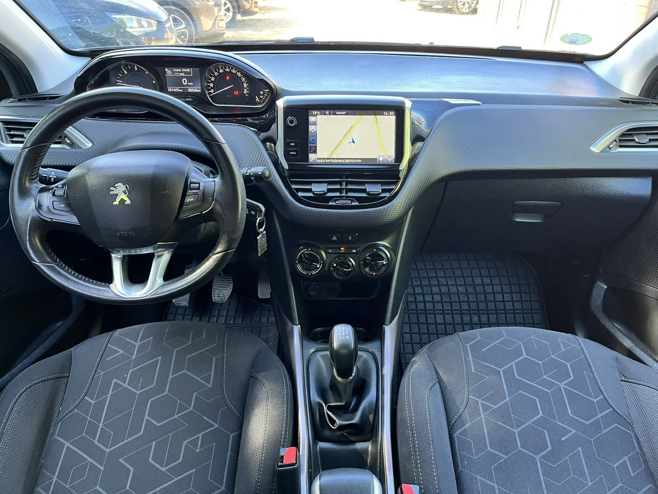 Peugeot 2008 - Zdjęcie 13