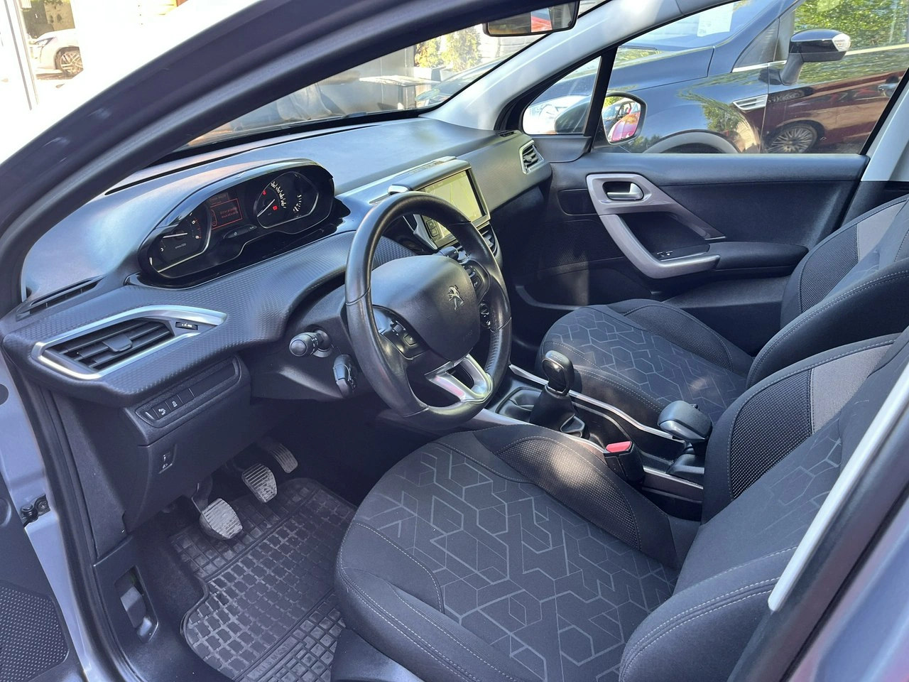 Peugeot 2008 - Zdjęcie 18