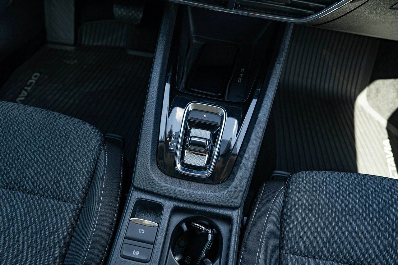 Skoda Octavia - Zdjęcie 25