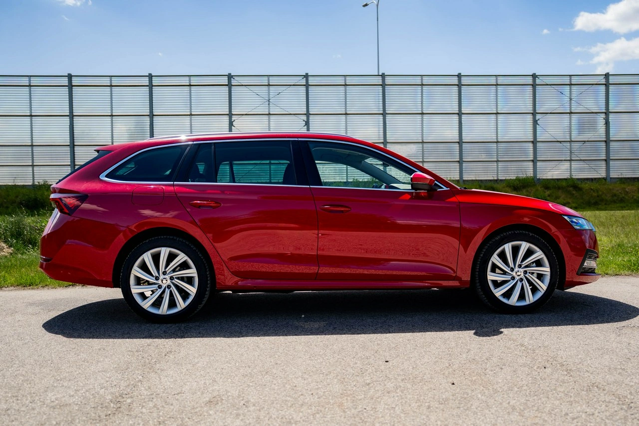 Skoda Octavia - Zdjęcie 8