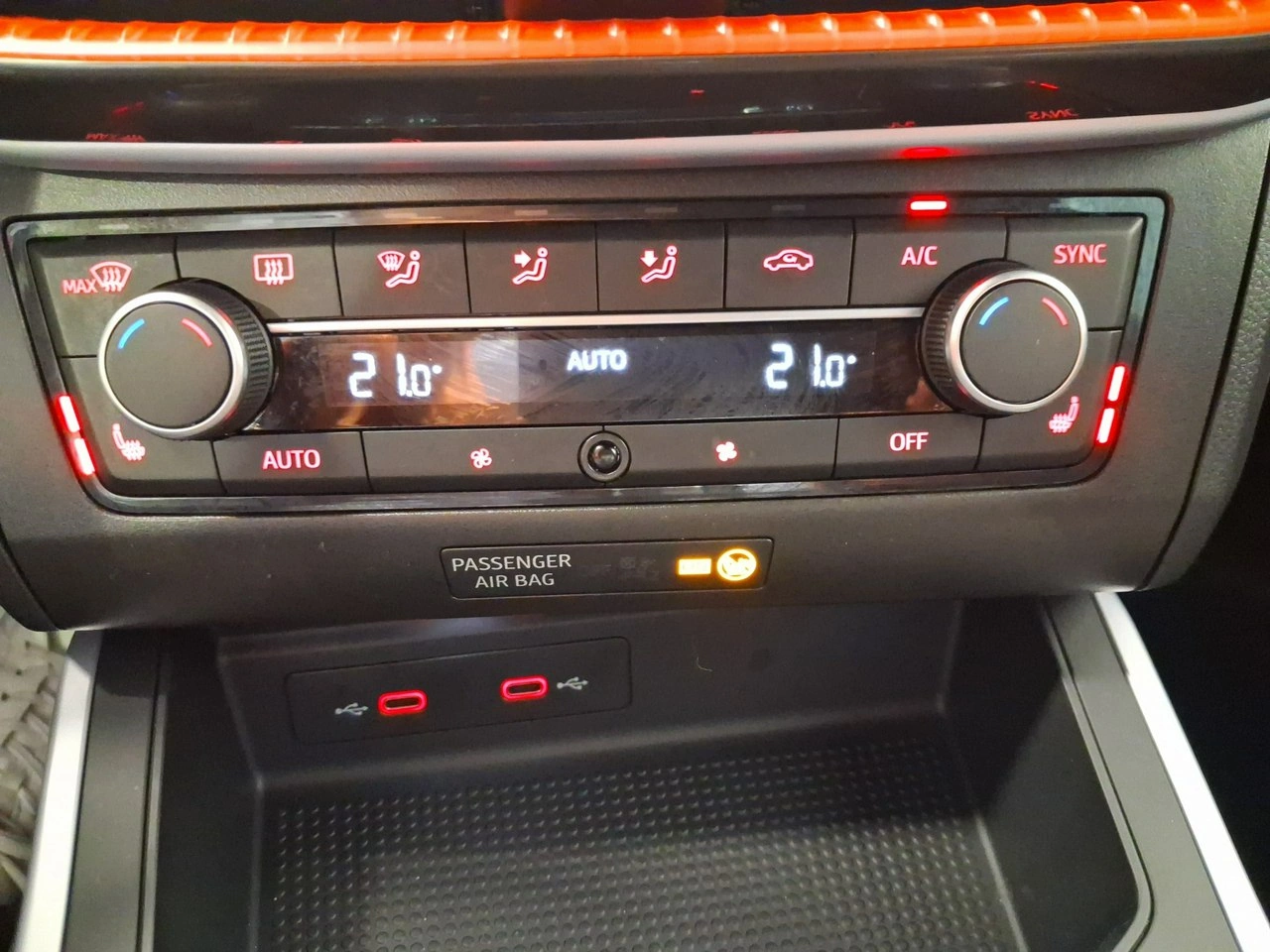 Seat Arona - Zdjęcie 29