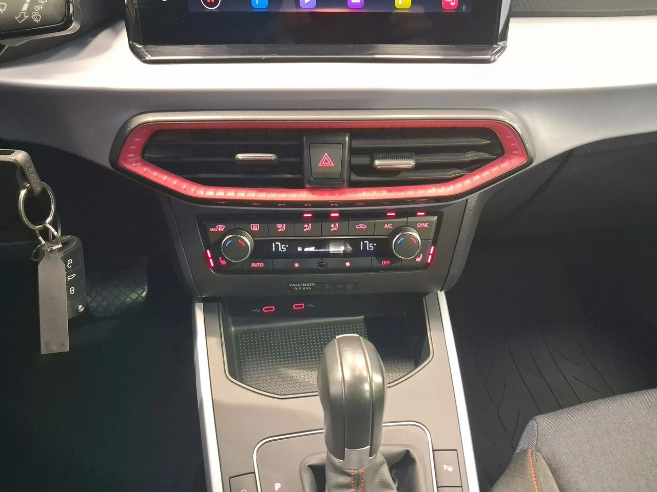Seat Arona - Zdjęcie 17