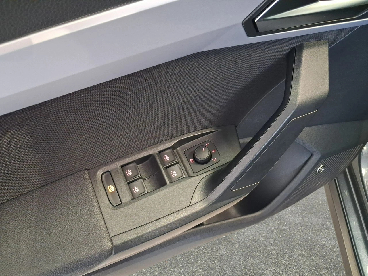 Seat Arona - Zdjęcie 19