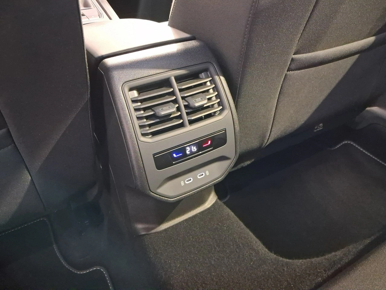 Seat Leon Sportstourer - Zdjęcie 10
