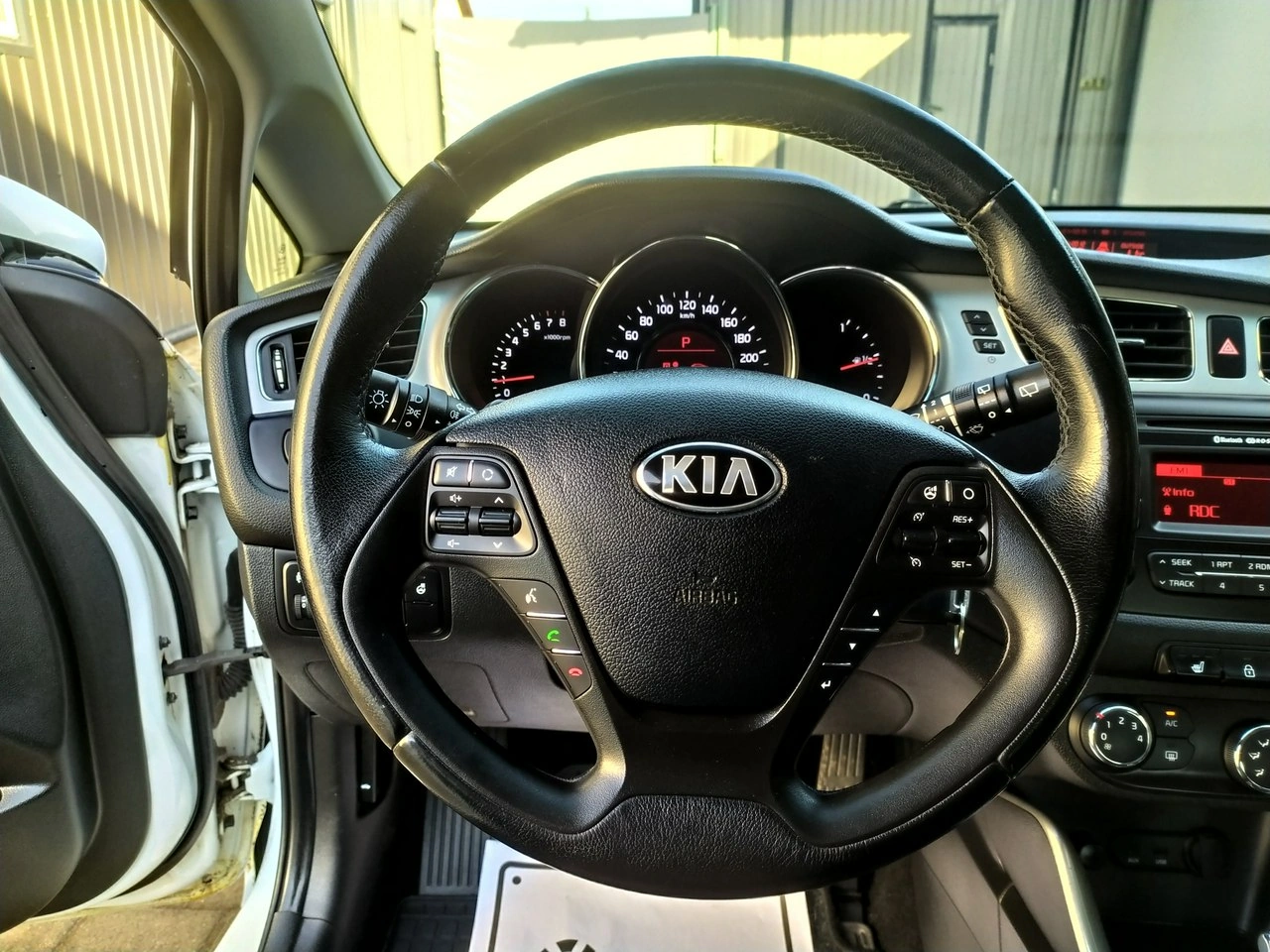 Kia Ceed - Zdjęcie 17