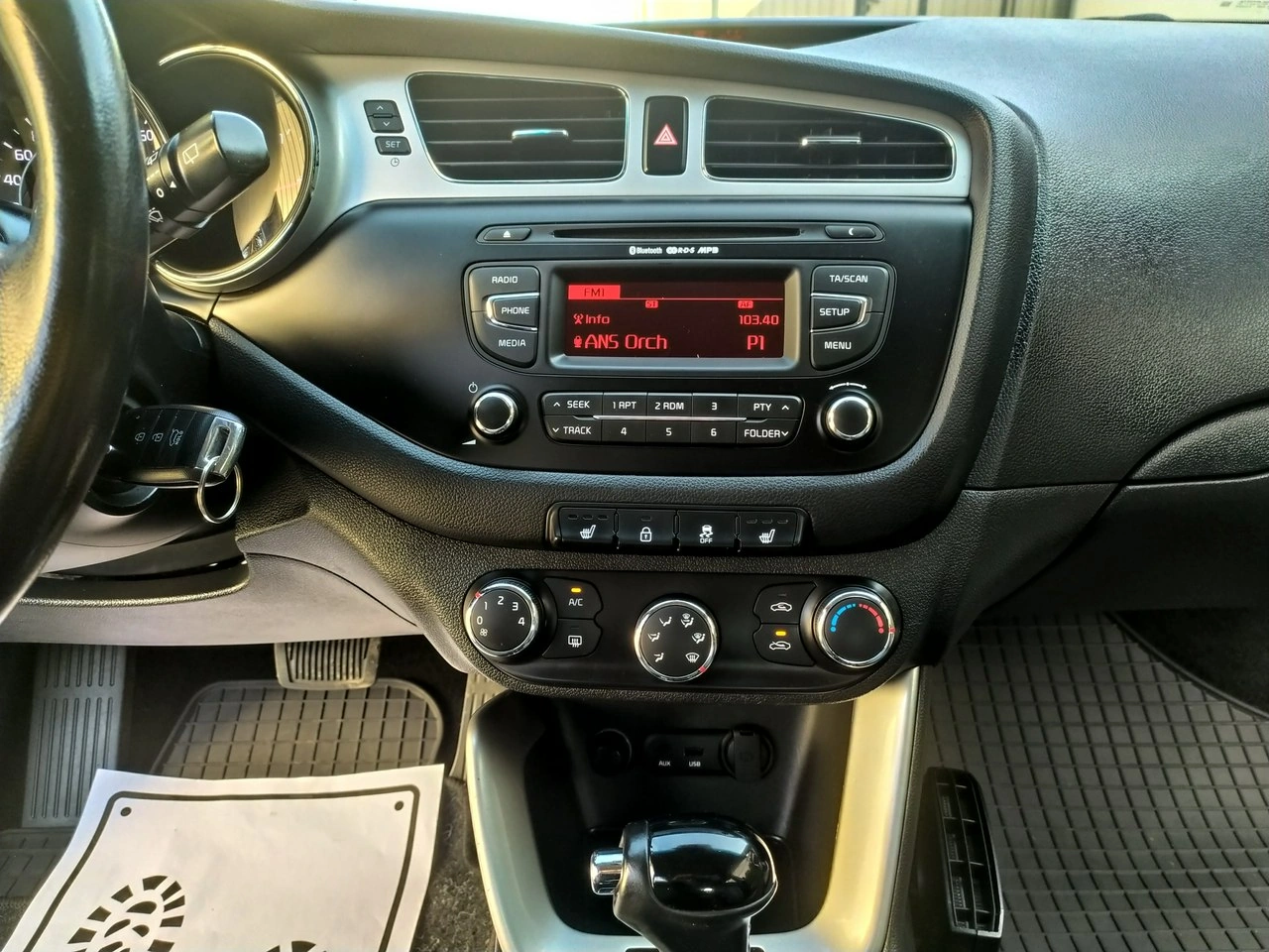 Kia Ceed - Zdjęcie 19
