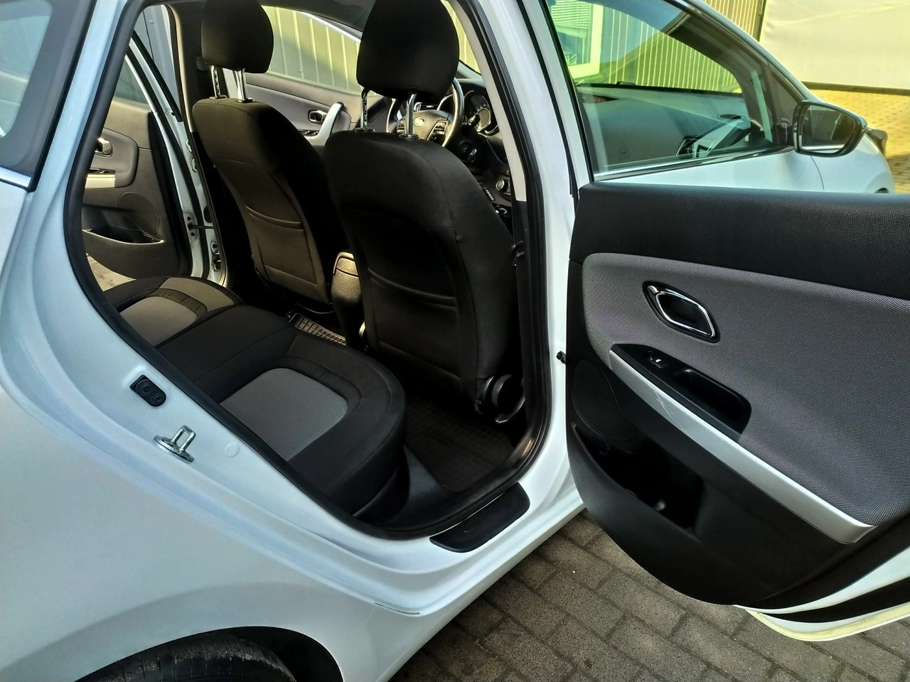 Kia Ceed - Zdjęcie 22