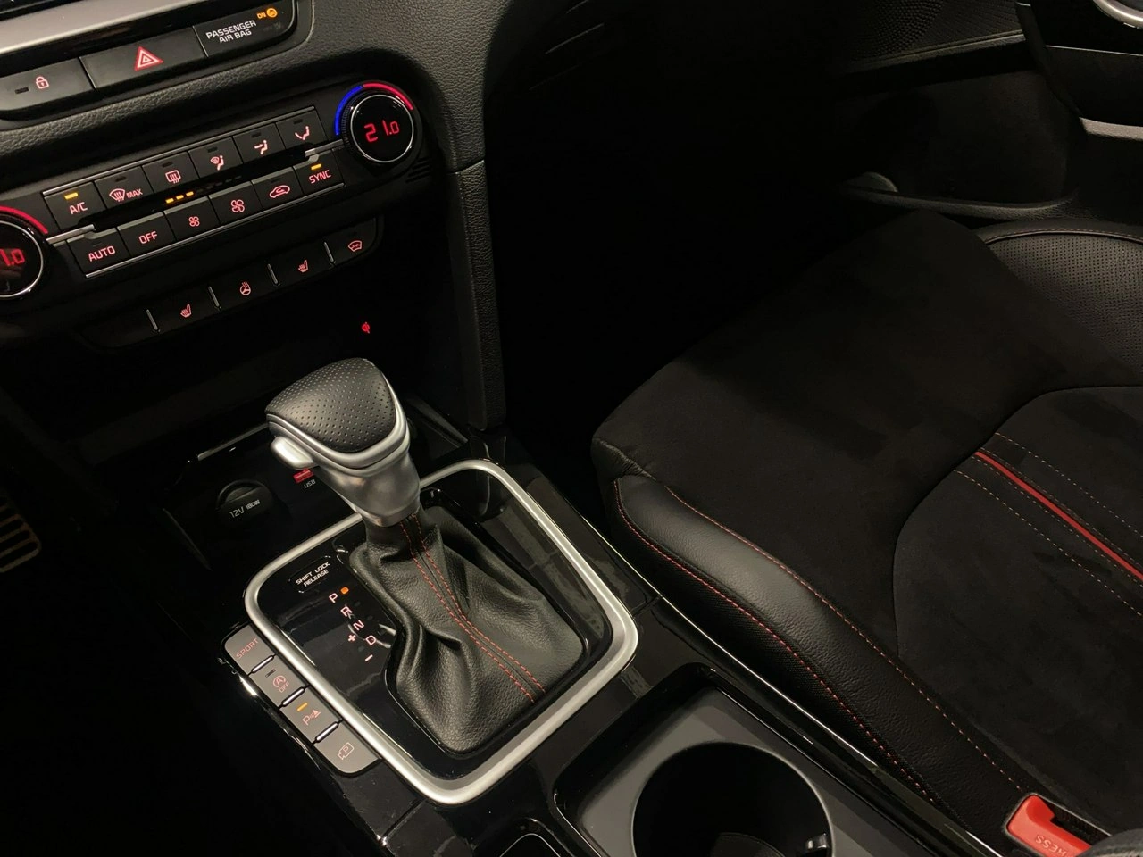 Kia Ceed - Zdjęcie 34