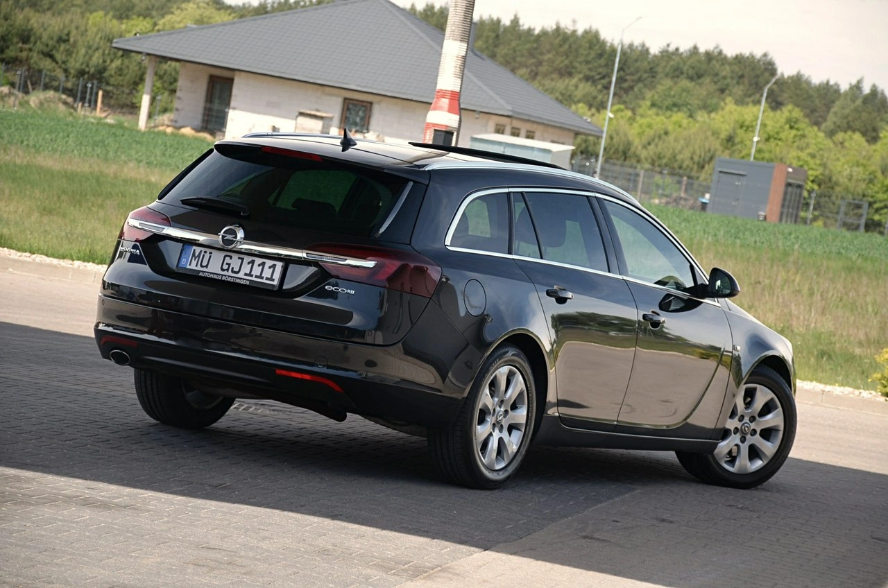 Opel Insignia Sports Tourer - Zdjęcie 11