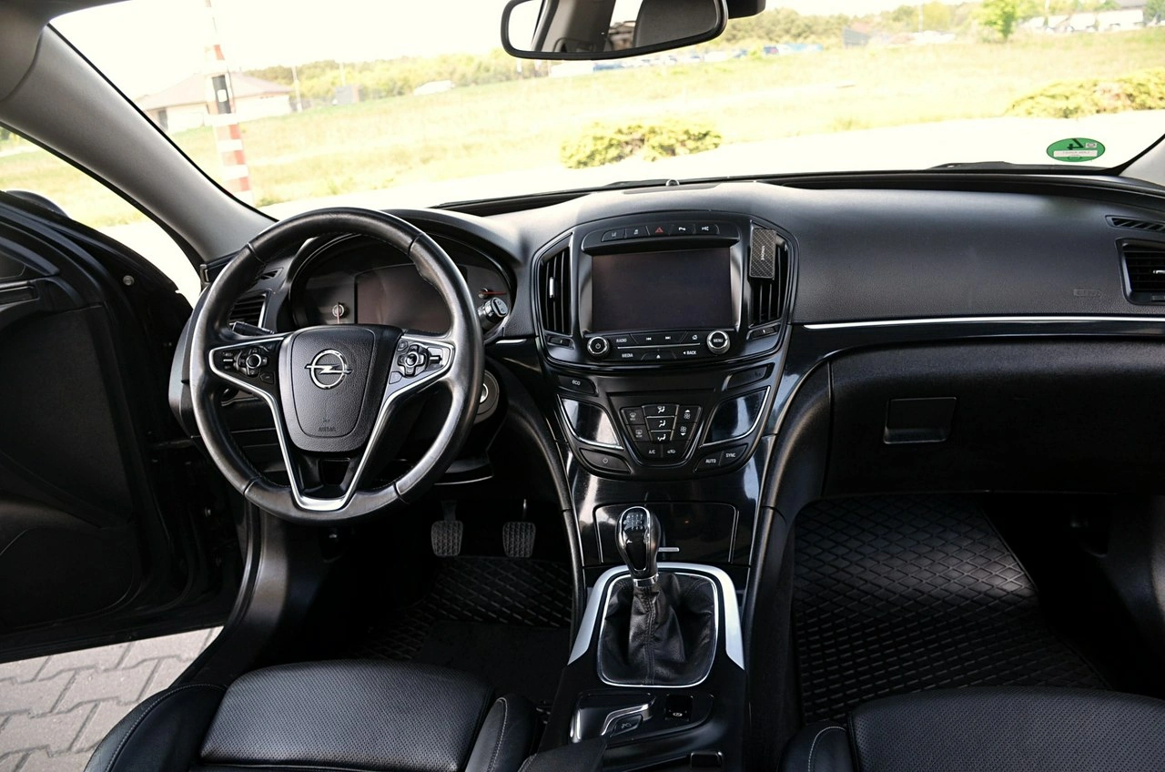 Opel Insignia Sports Tourer - Zdjęcie 20