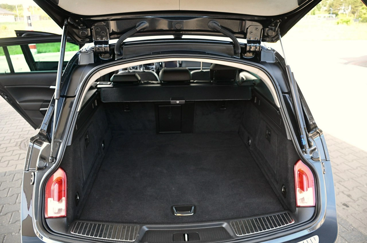 Opel Insignia Sports Tourer - Zdjęcie 24