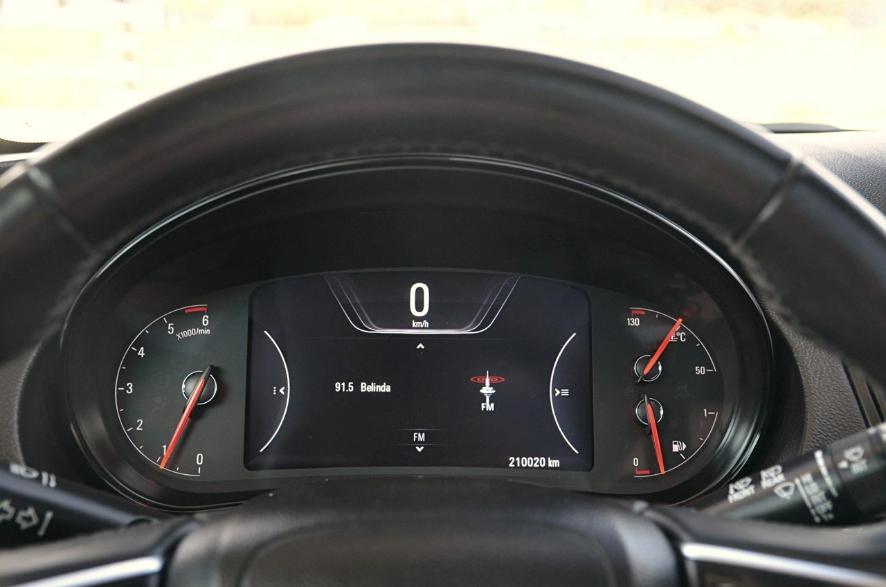 Opel Insignia Sports Tourer - Zdjęcie 28