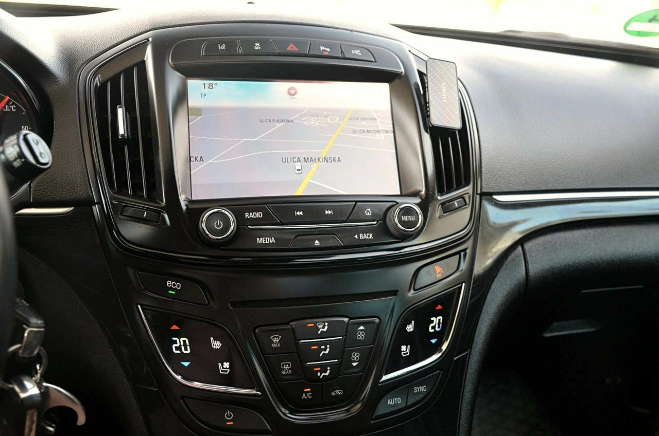 Opel Insignia Sports Tourer - Zdjęcie 29