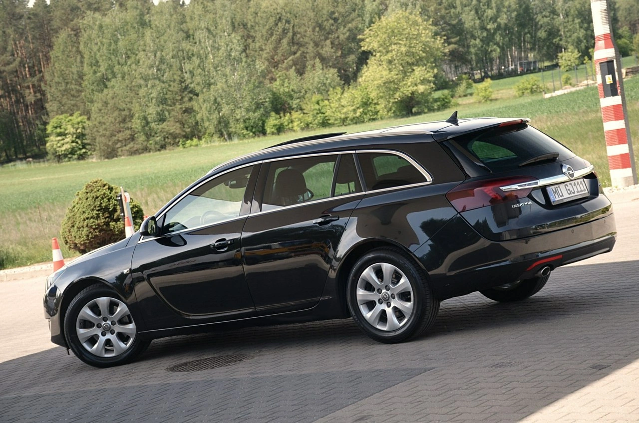 Opel Insignia Sports Tourer - Zdjęcie 8