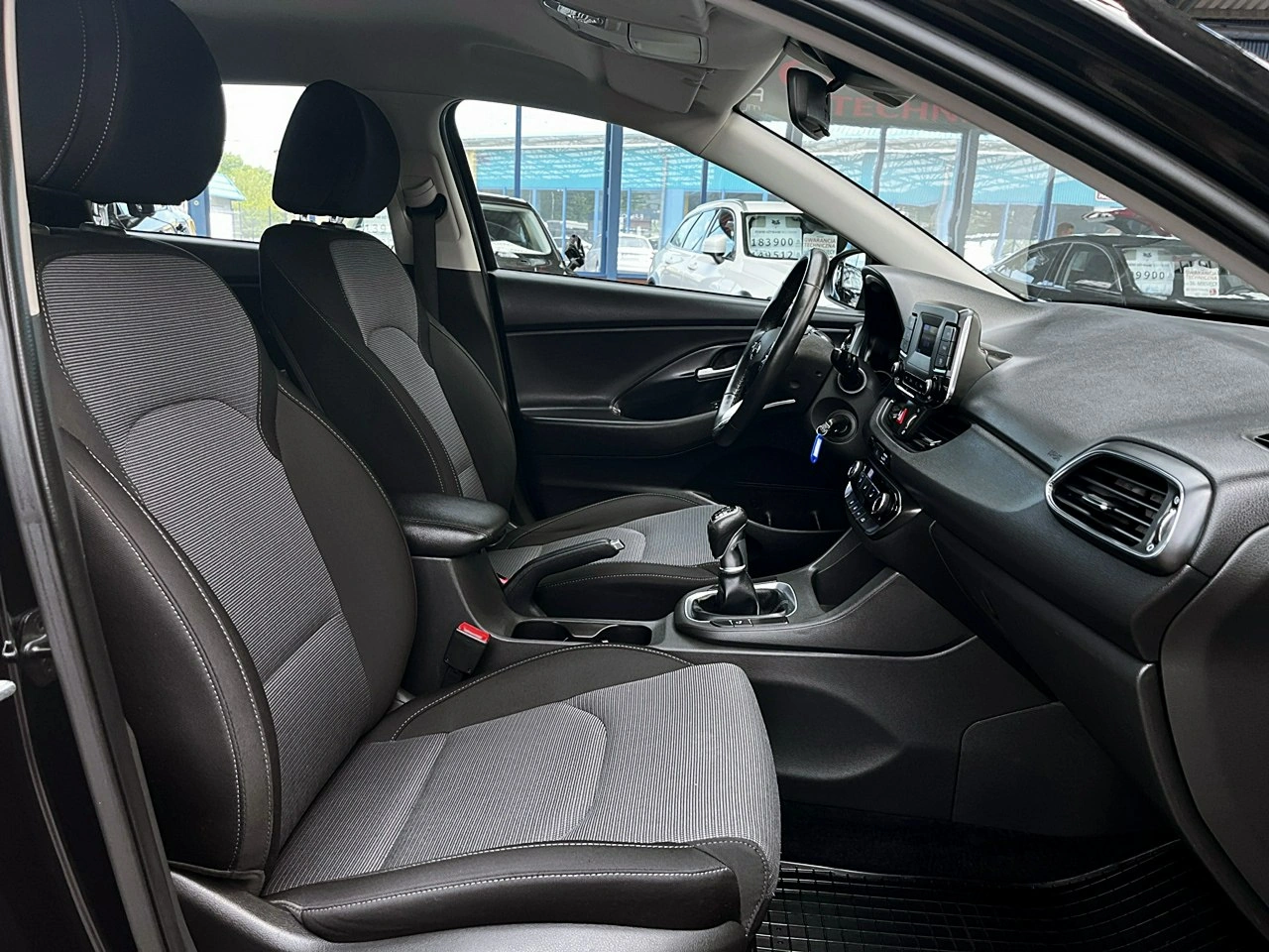 Hyundai i30 - Zdjęcie 10