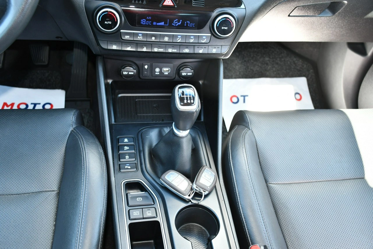 Hyundai Tucson - Zdjęcie 24