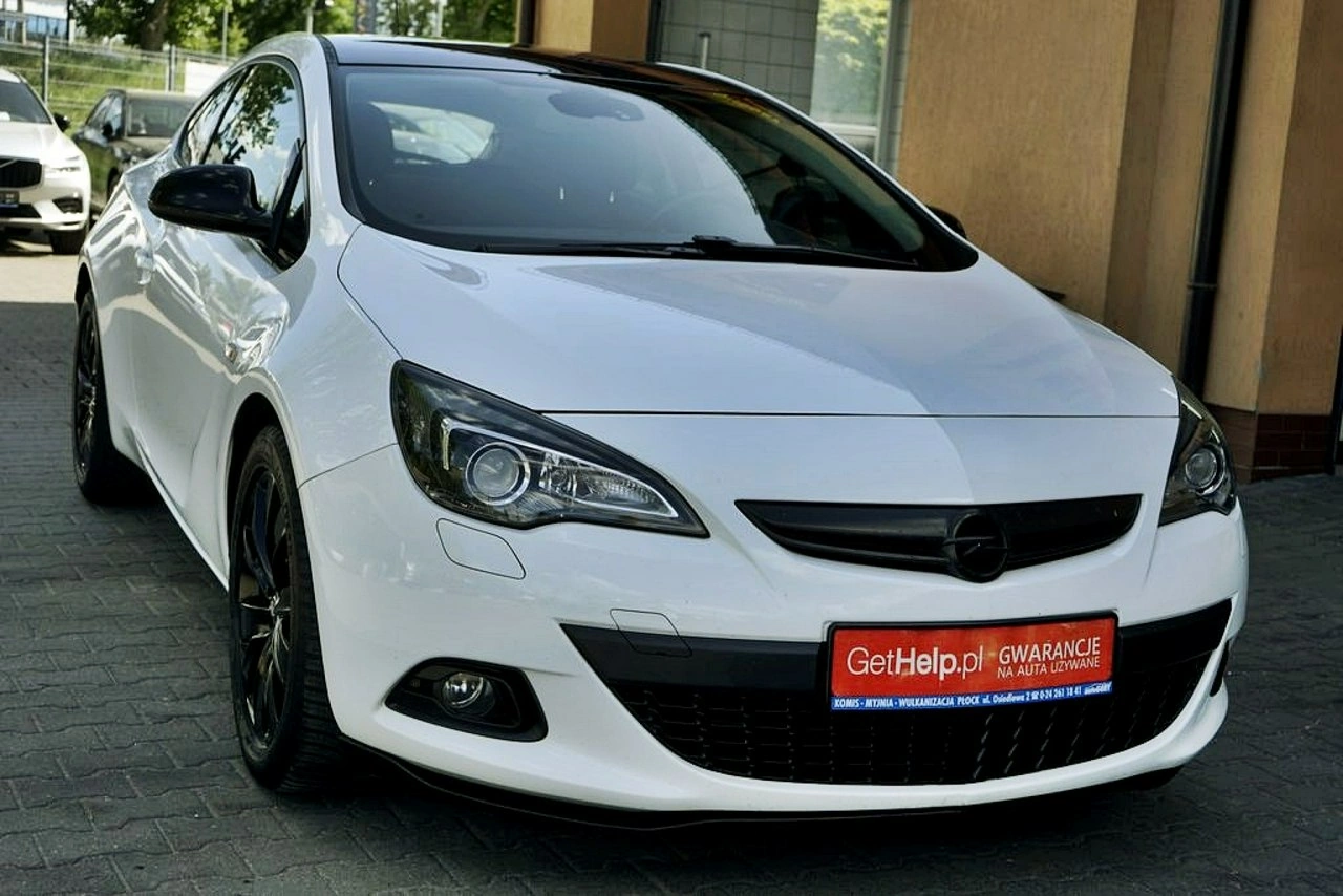 Opel Astra GTC - Zdjęcie 11