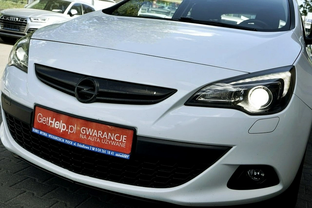 Opel Astra GTC - Zdjęcie 14