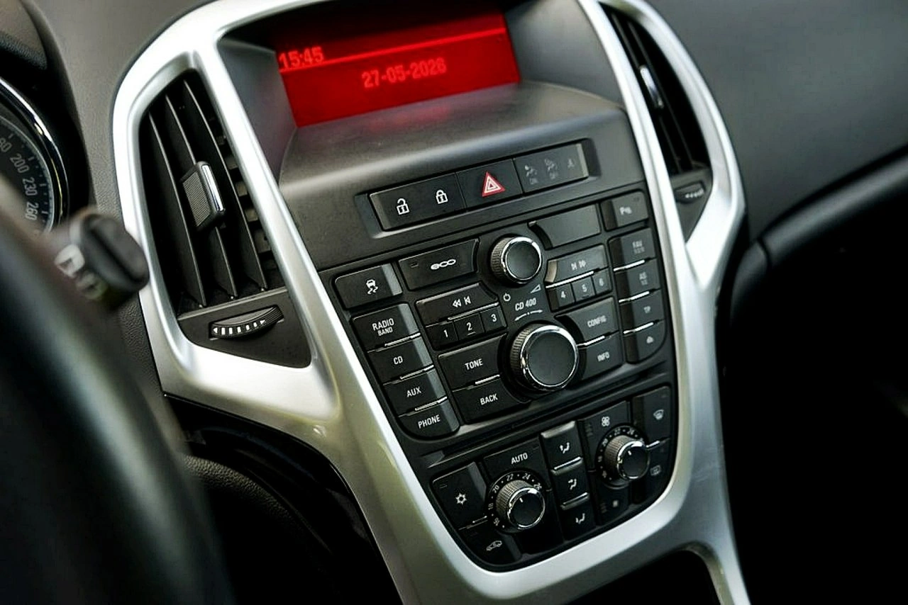 Opel Astra GTC - Zdjęcie 26