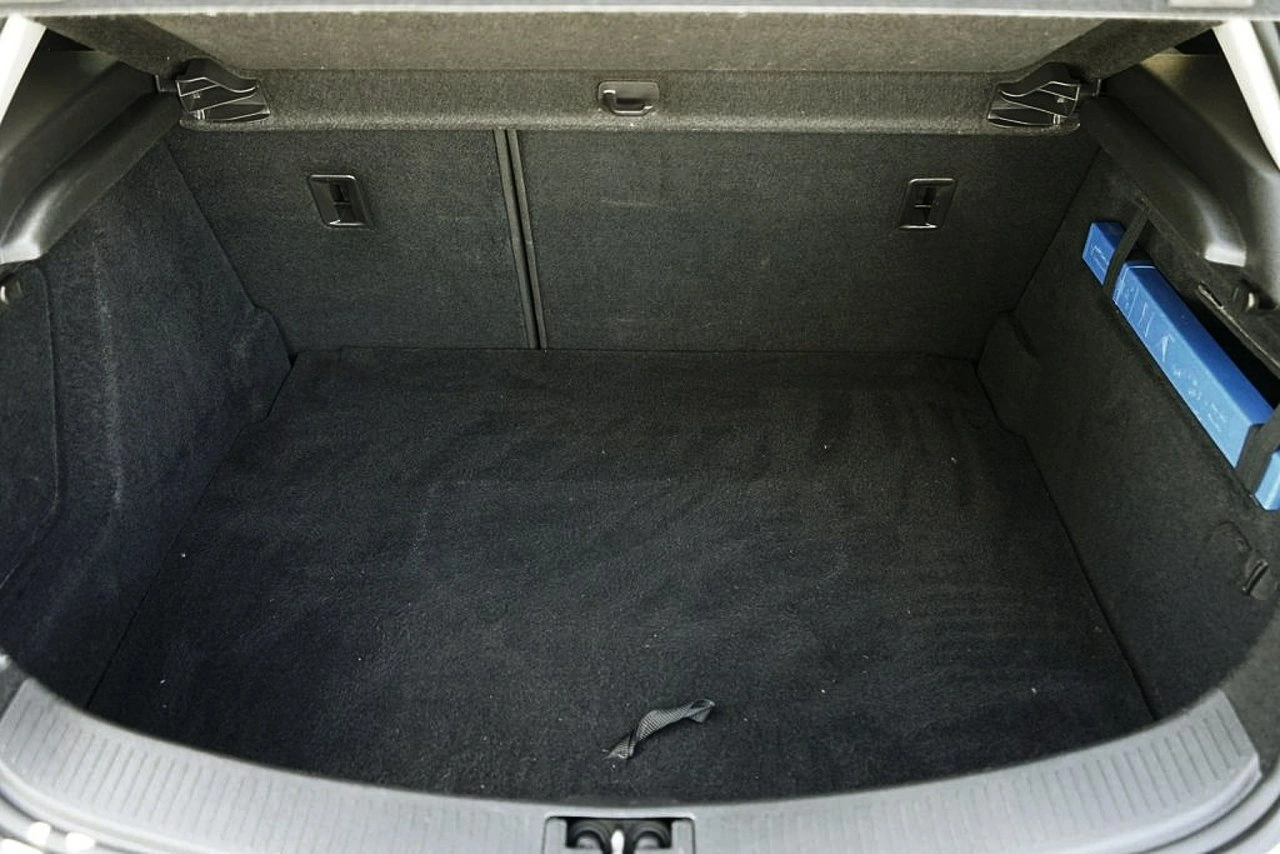 Opel Astra GTC - Zdjęcie 29