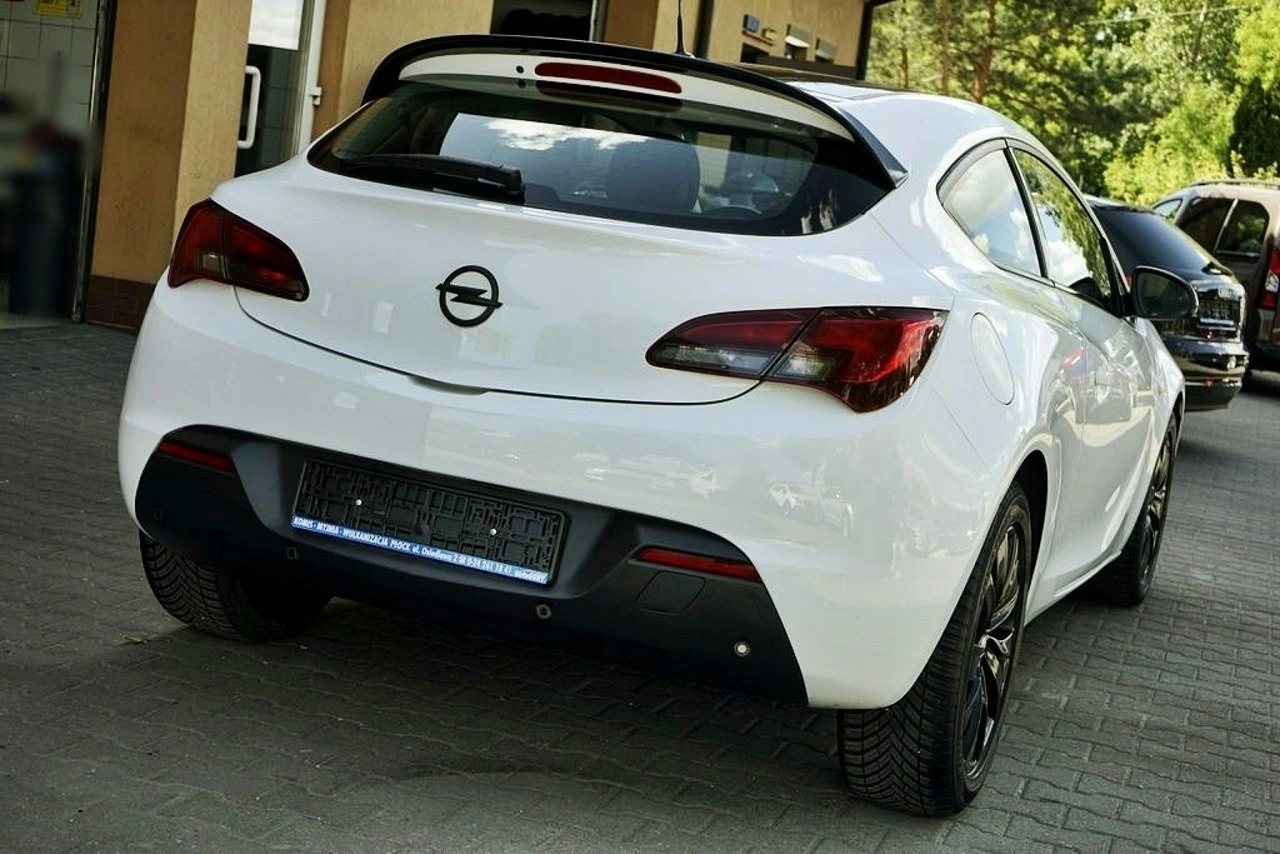 Opel Astra GTC - Zdjęcie 5