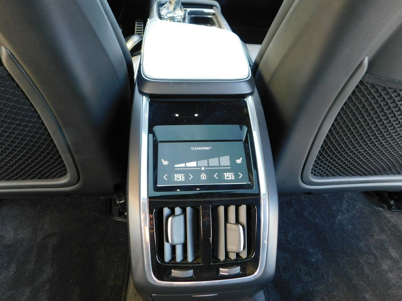 Volvo S90 - Zdjęcie 13