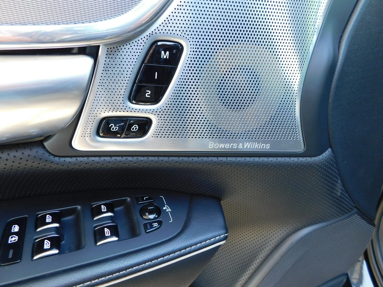 Volvo S90 - Zdjęcie 18
