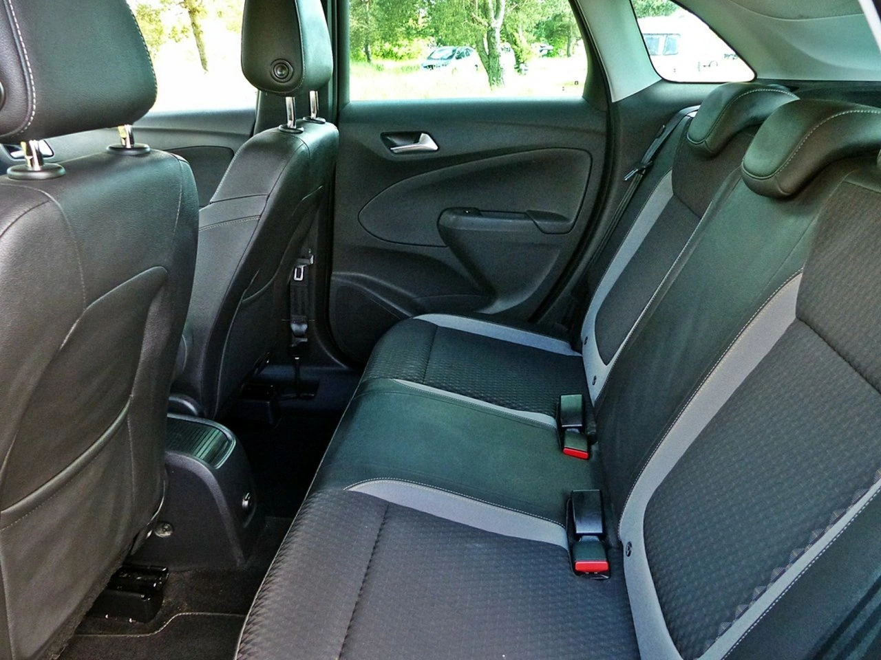 Opel Crossland X - Zdjęcie 22