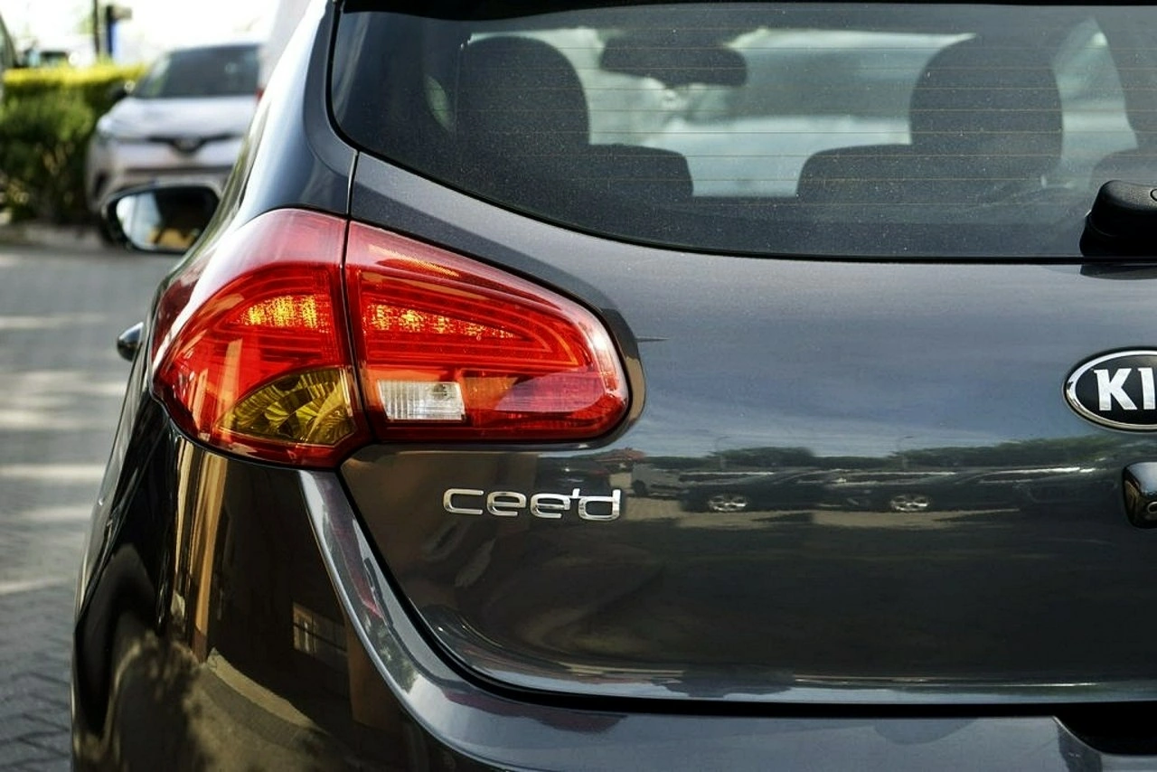 Kia Ceed - Zdjęcie 15