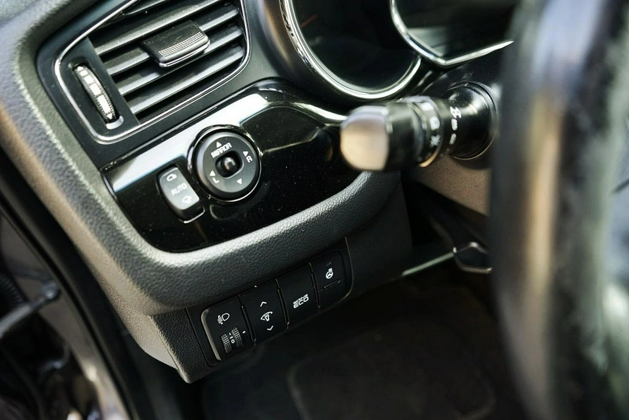 Kia Ceed - Zdjęcie 25