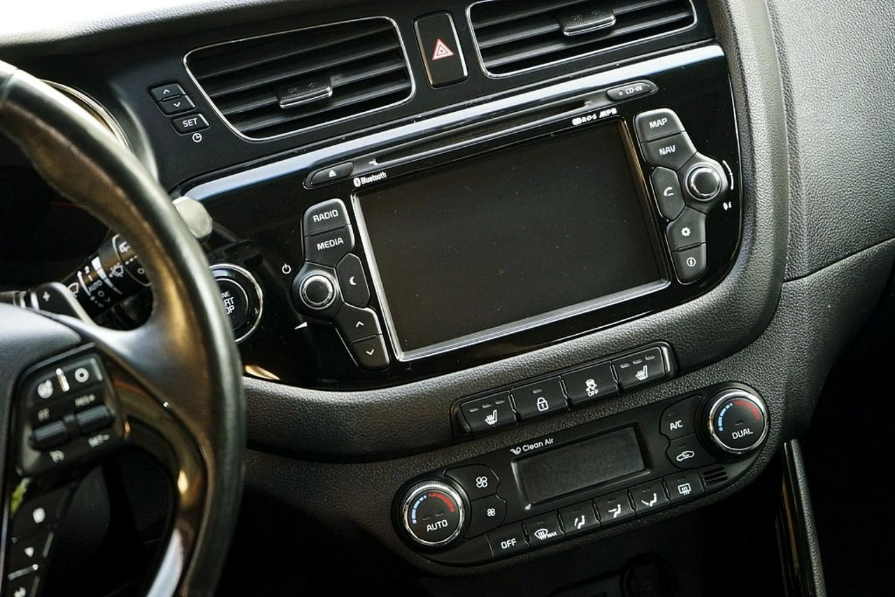 Kia Ceed - Zdjęcie 27