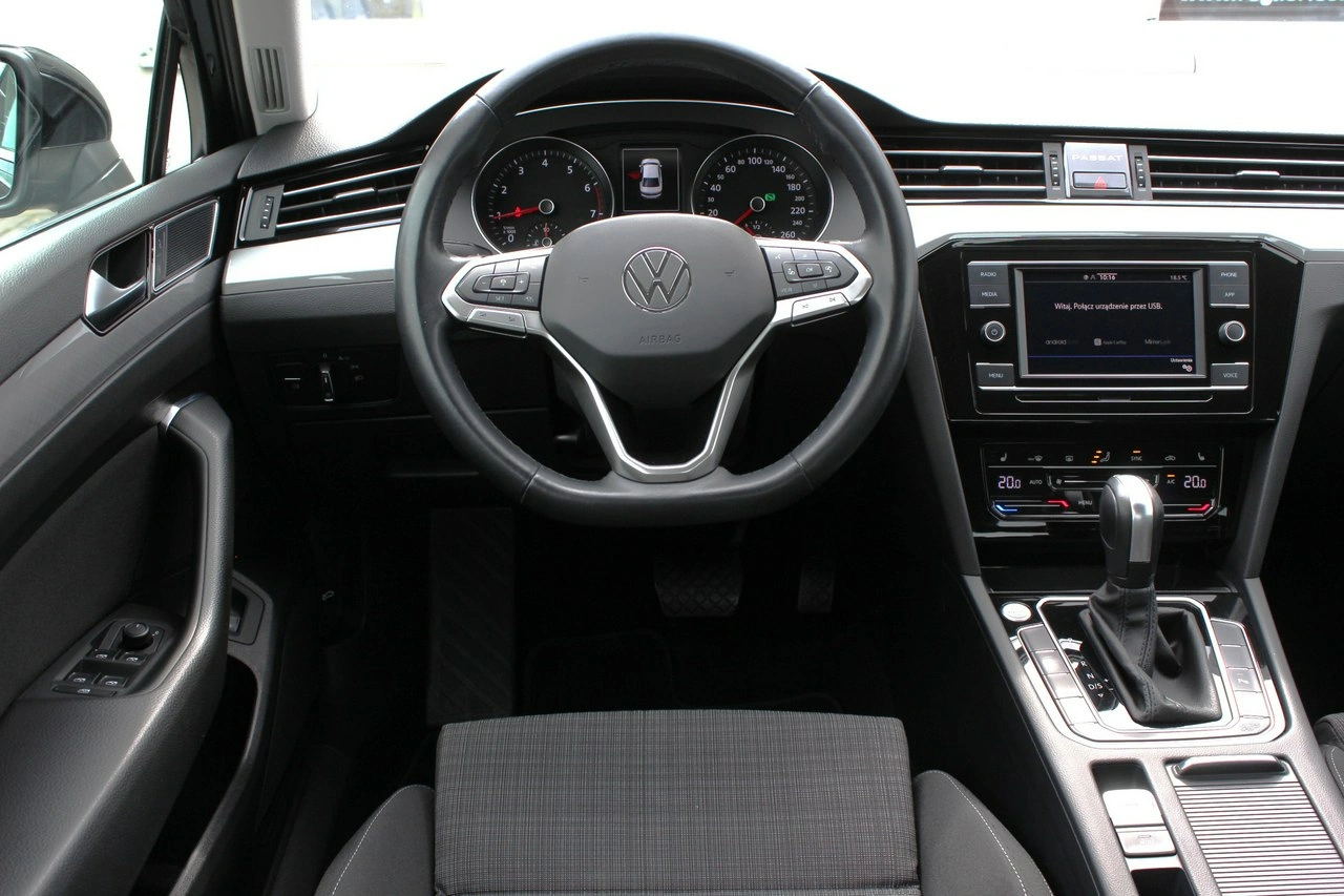 Volkswagen Passat - Zdjęcie 12