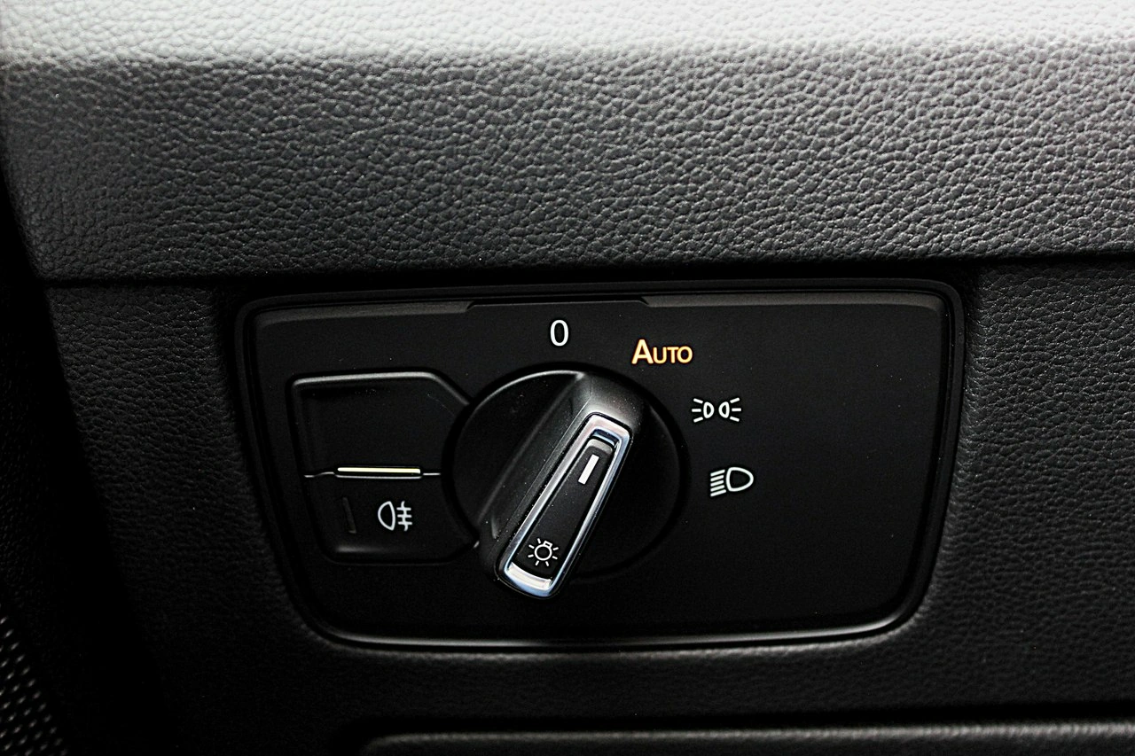 Volkswagen Passat - Zdjęcie 22