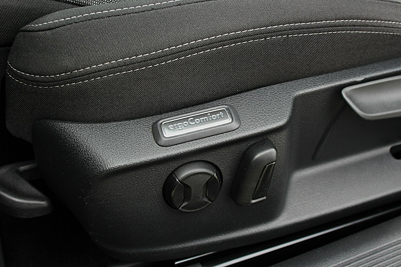 Volkswagen Passat - Zdjęcie 26