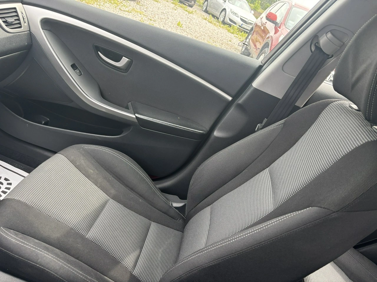 Hyundai i30 - Zdjęcie 24