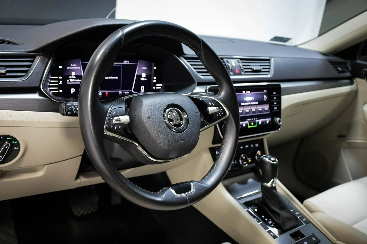Skoda Superb - Zdjęcie 14