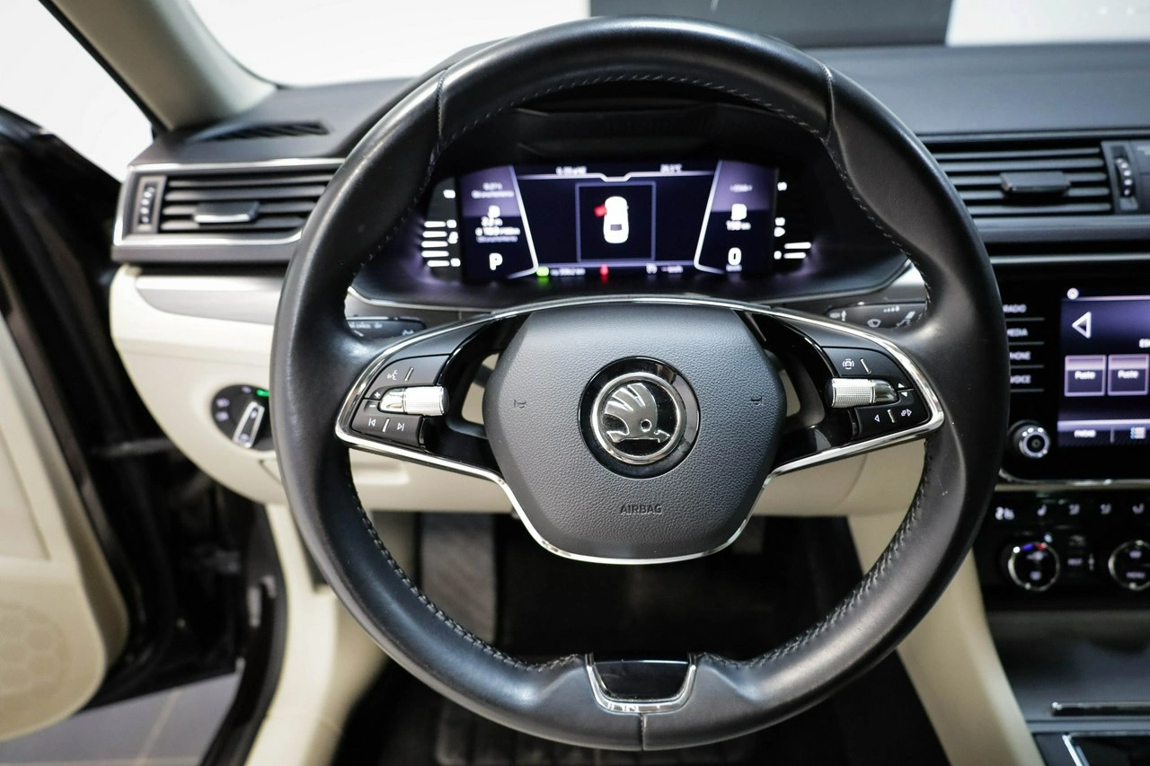 Skoda Superb - Zdjęcie 18