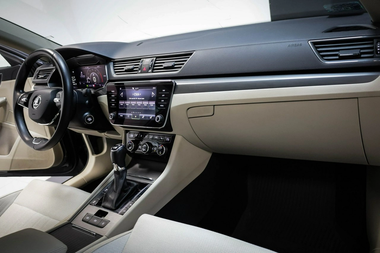 Skoda Superb - Zdjęcie 24