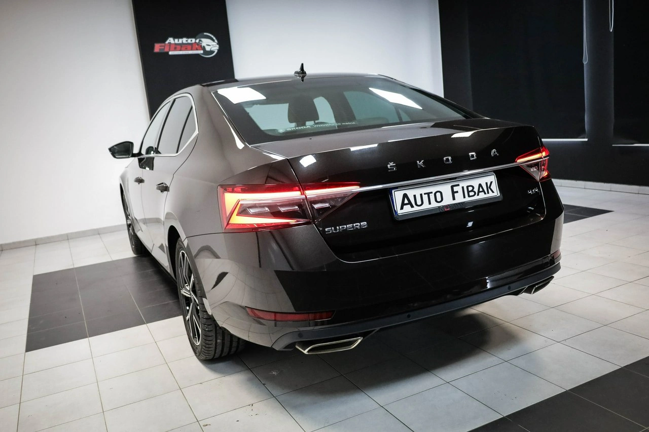 Skoda Superb - Zdjęcie 8