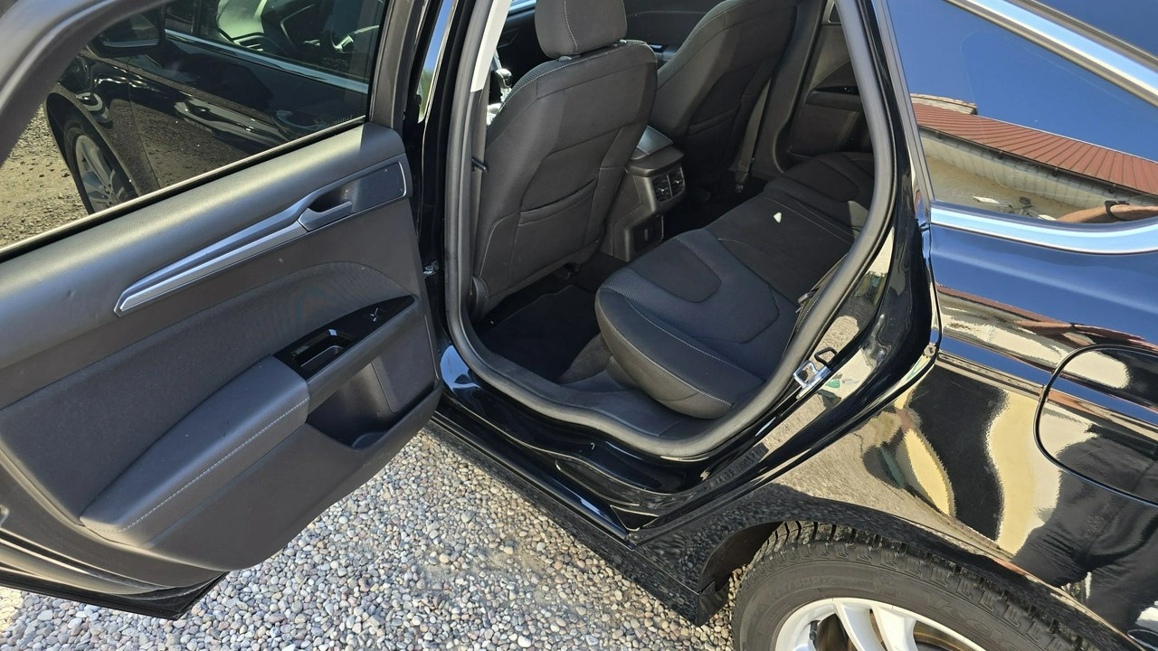 Ford Mondeo - Zdjęcie 9