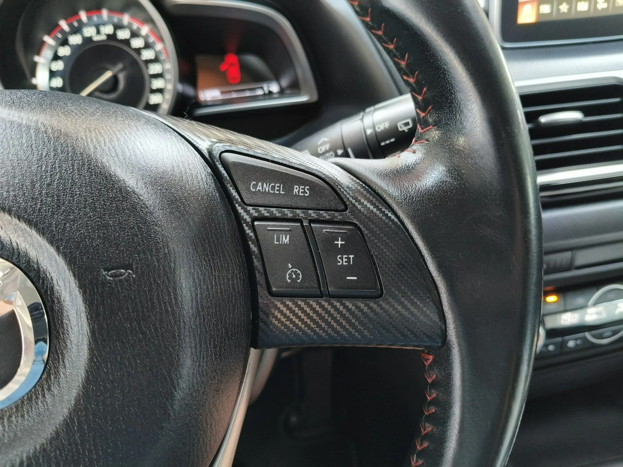 Mazda 3 - Zdjęcie 21