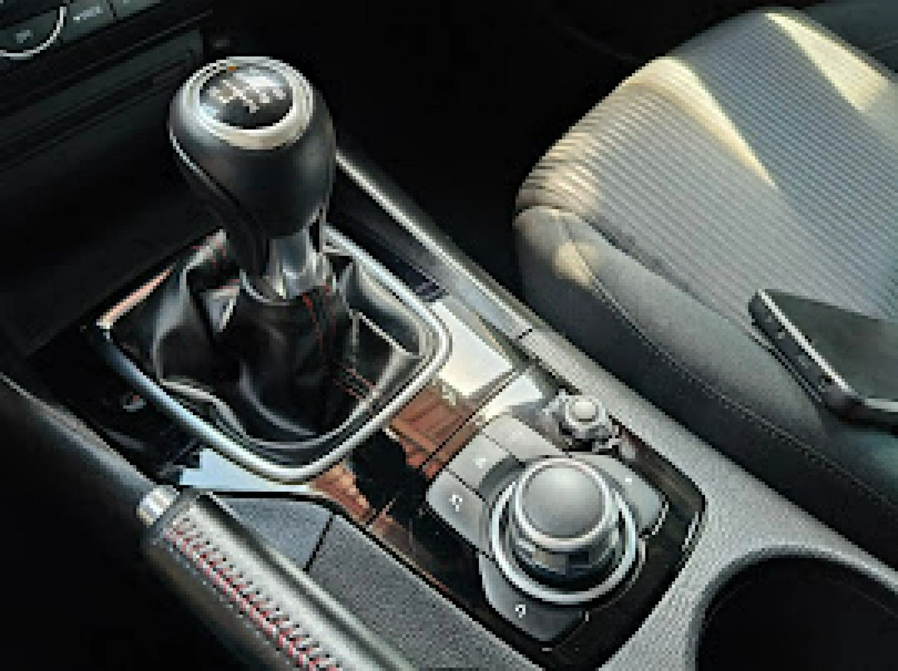 Mazda 3 - Zdjęcie 25