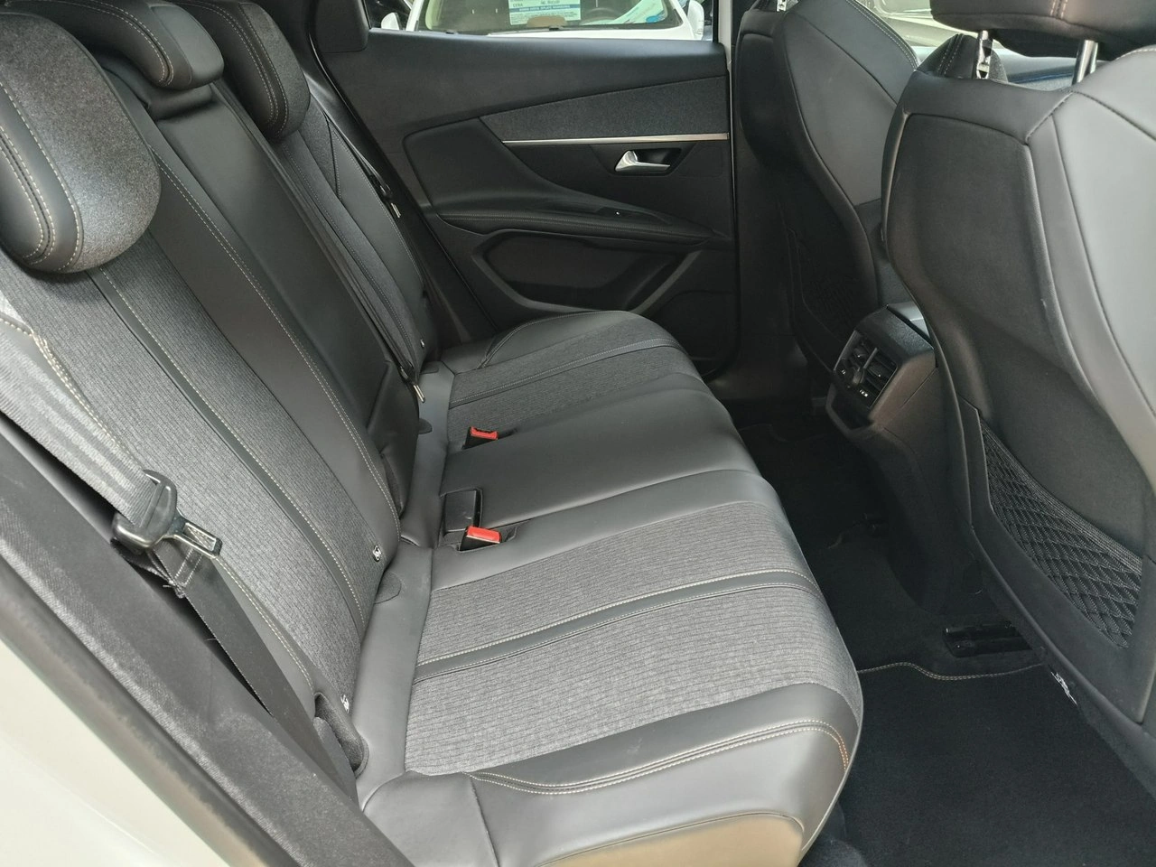 Peugeot 3008 - Zdjęcie 18