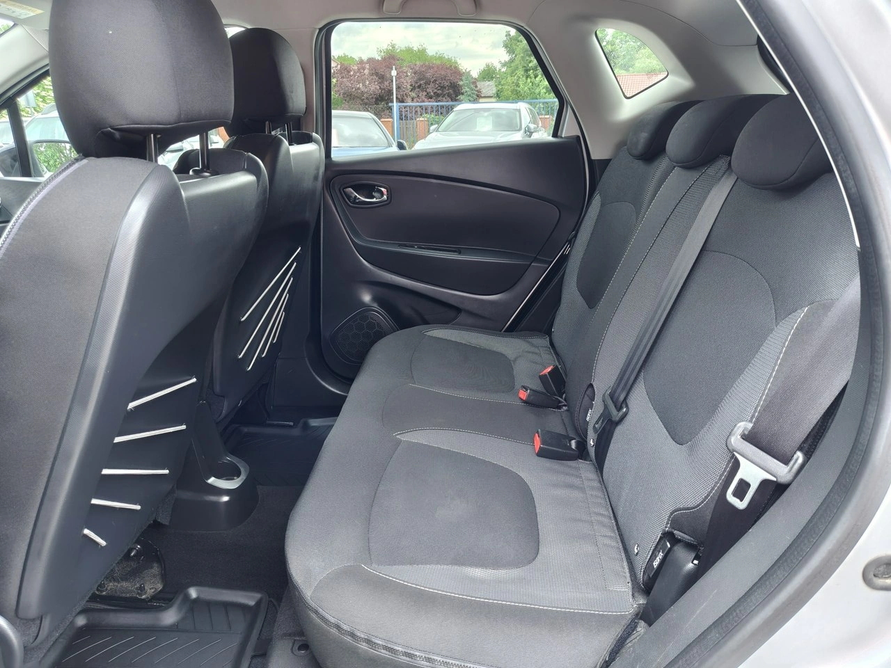 Renault Captur - Zdjęcie 27
