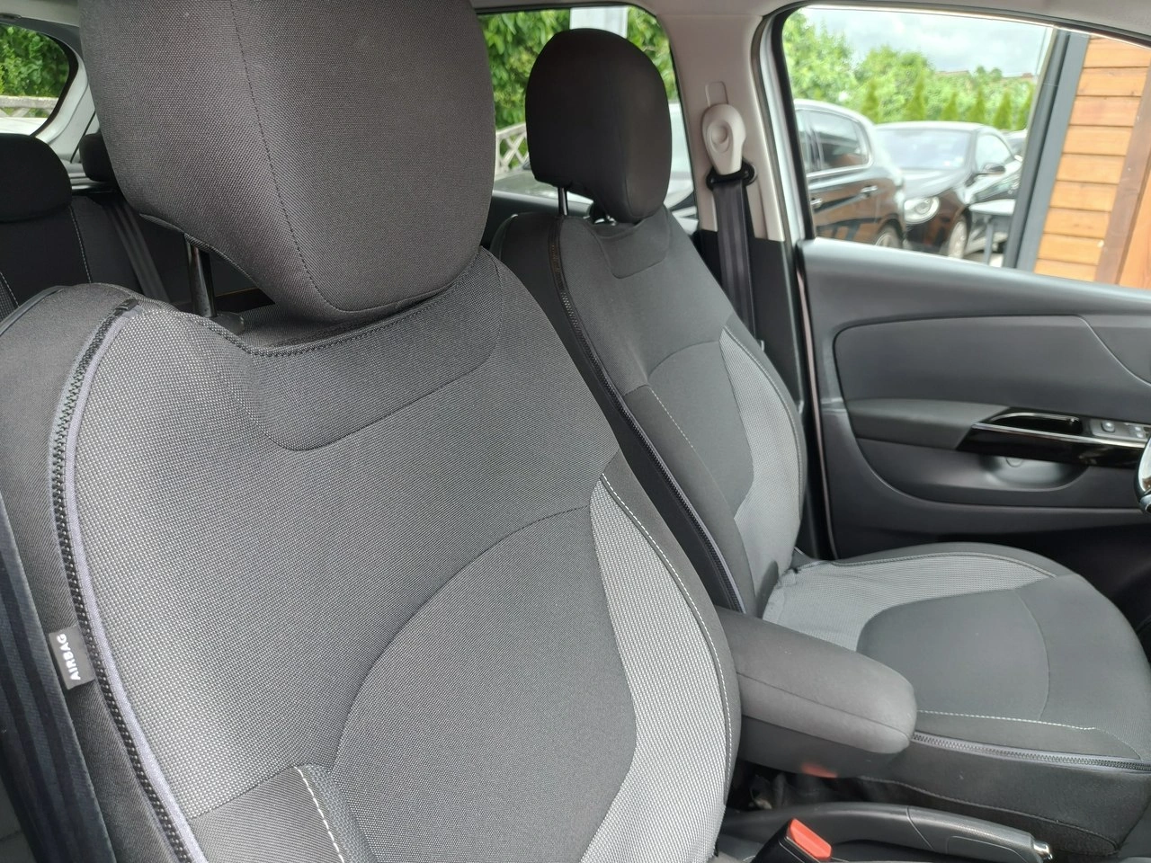 Renault Captur - Zdjęcie 20