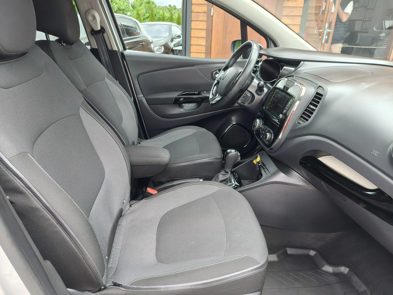 Renault Captur - Zdjęcie 19