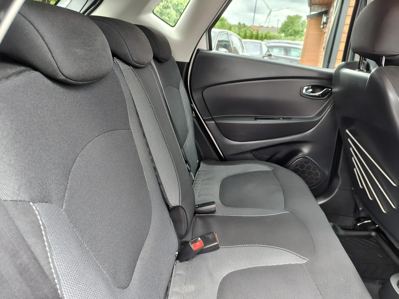 Renault Captur - Zdjęcie 23