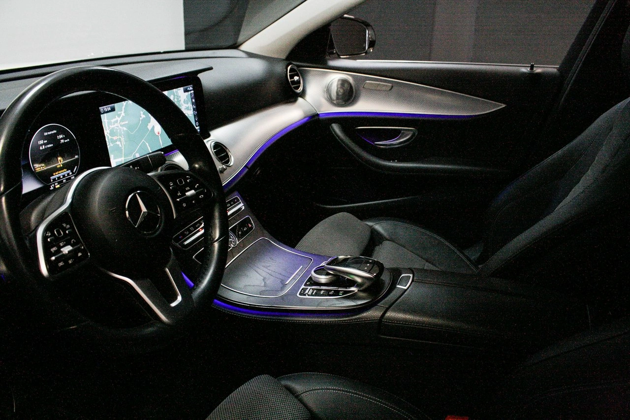 Mercedes E 220 - Zdjęcie 10